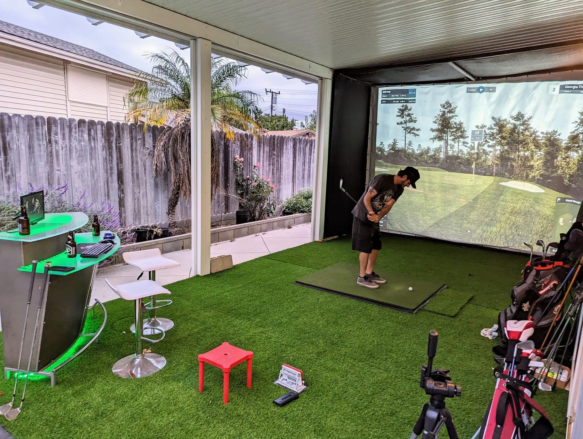 What are the best golf simulators for under $1000?